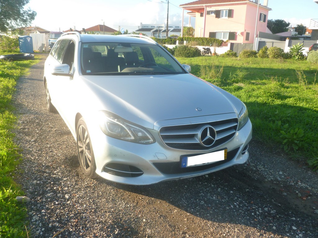  Mercedes-Benz E 220 CDI Bluetec Avangarde image 1